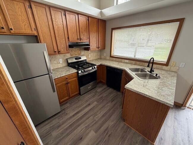 Foto del edificio - 4541 Brookmeadow Ct SE