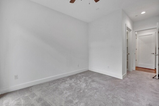 Interior Photo - 1045 on the park by EpiCity