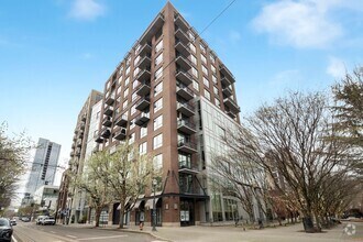 Building Photo - 922 NW 11th Ave