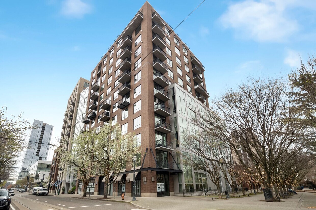Foto principal - 922 NW 11th Ave