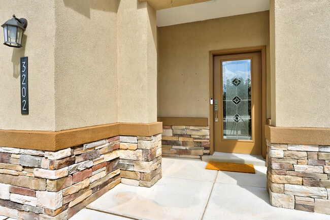 Foto del edificio - 3202 Tazanita Lp SE