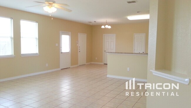 Foto del edificio - 1625 Ambercrest Dr