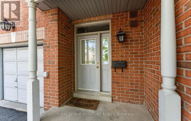 Photo du bâtiment - 760-760 Village Green Blvd