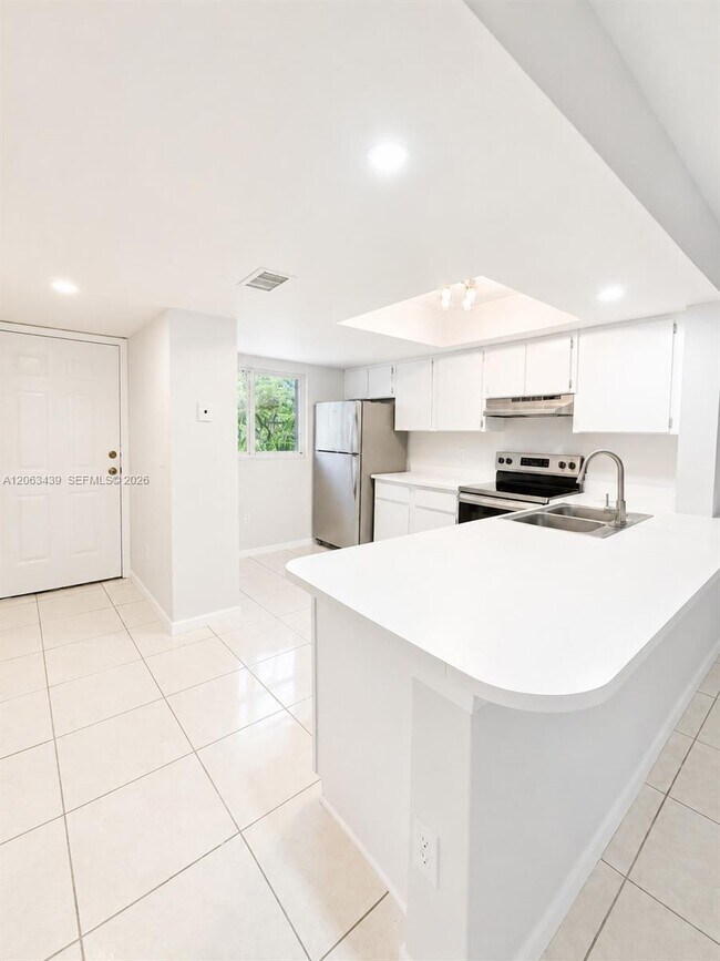 Building Photo - 106 Palm Beach Trace Dr