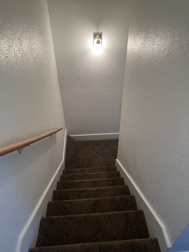 Building Photo - 155 Sprucewood Ln