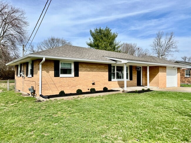 Foto del edificio - Newly remodeled, furnished home Trenton, Ohio