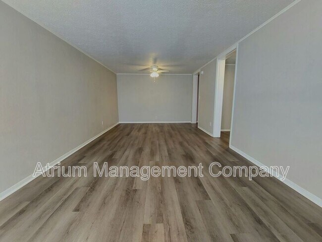 Building Photo - 1295 N Holland Pky