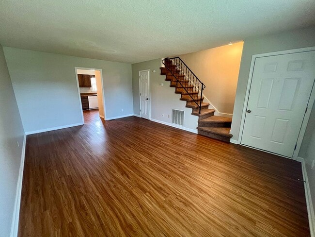 Foto del edificio - 860 Village Ct