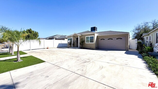 Foto del edificio - 11836 Rialto St