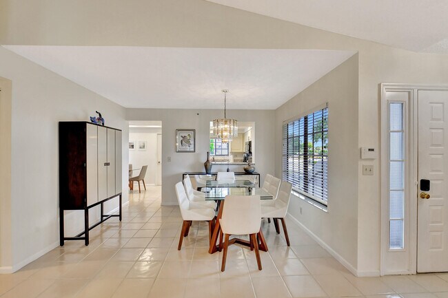 Foto del edificio - 15814 Loch Maree Ln