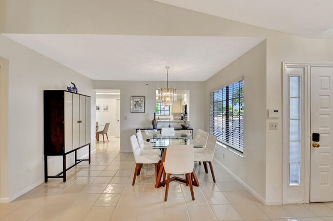 Building Photo - 15814 Loch Maree Ln