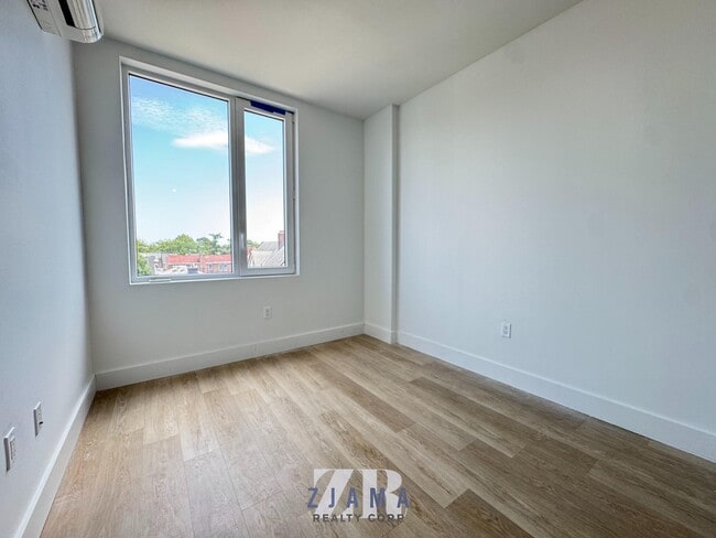 Building Photo - 1629 Brooklyn Ave