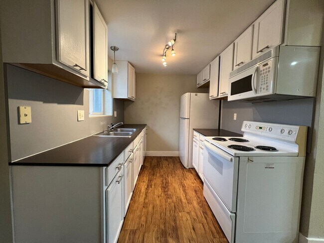 Foto del edificio - Ponderosa1104 (KC-KS)