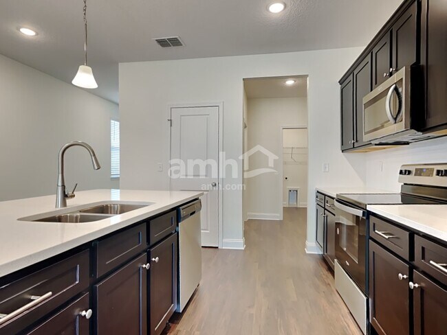 Building Photo - 133 Elcano Ln