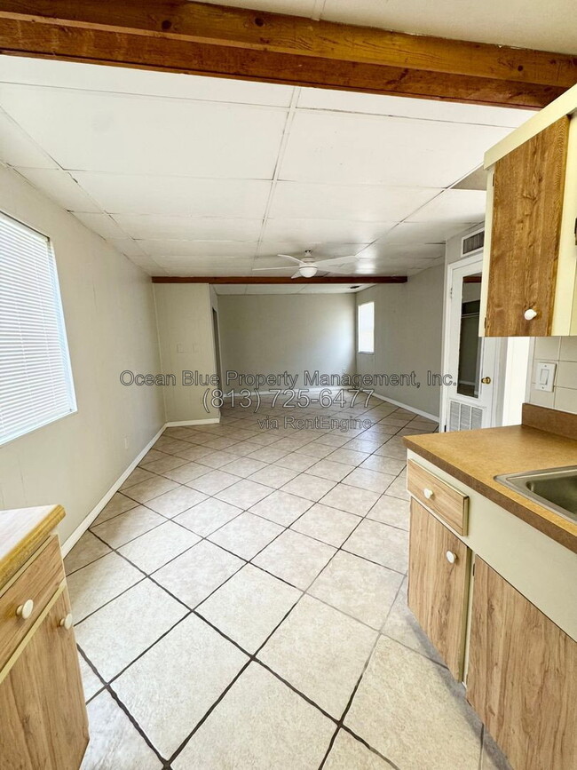 Foto del edificio - 104 Emerald Ln