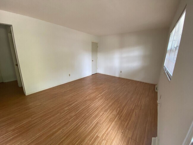 Foto del edificio - 4308 W Bethany Dr