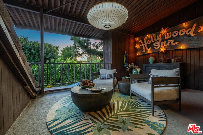 Building Photo - 4635 N Clybourn Ave