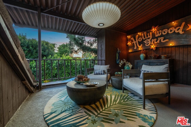 Foto del edificio - 4635 N Clybourn Ave