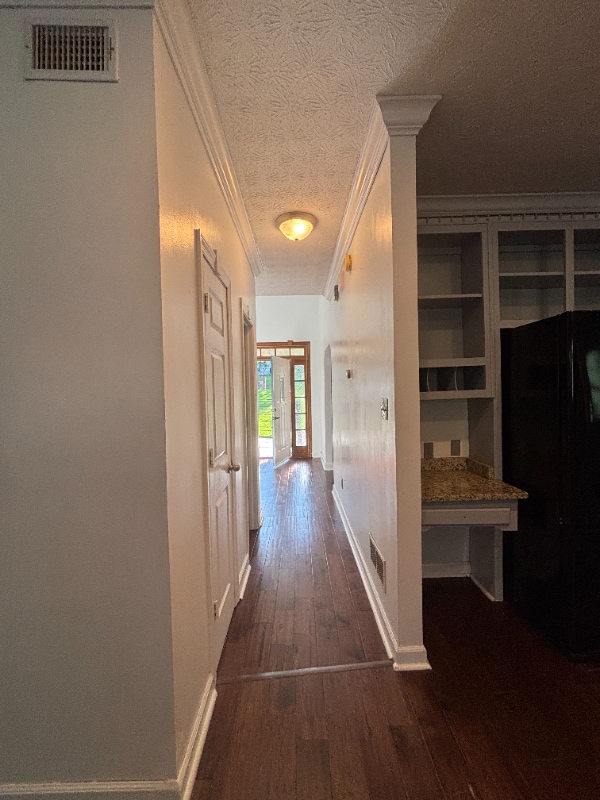 Building Photo - 2068 Lakewood Cir SW