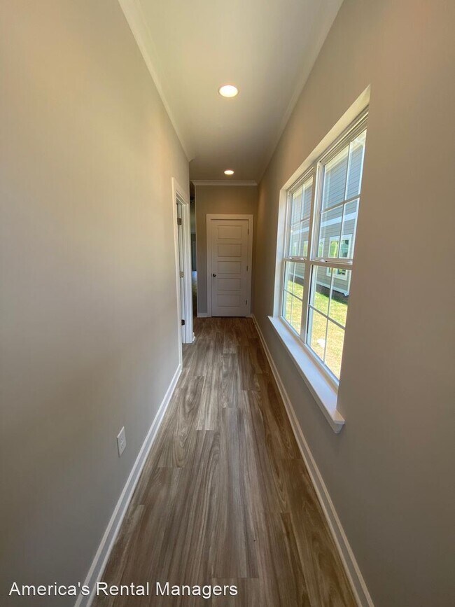 Foto del edificio - 3 br, 2.5 bath House - 188 Creek Run Way