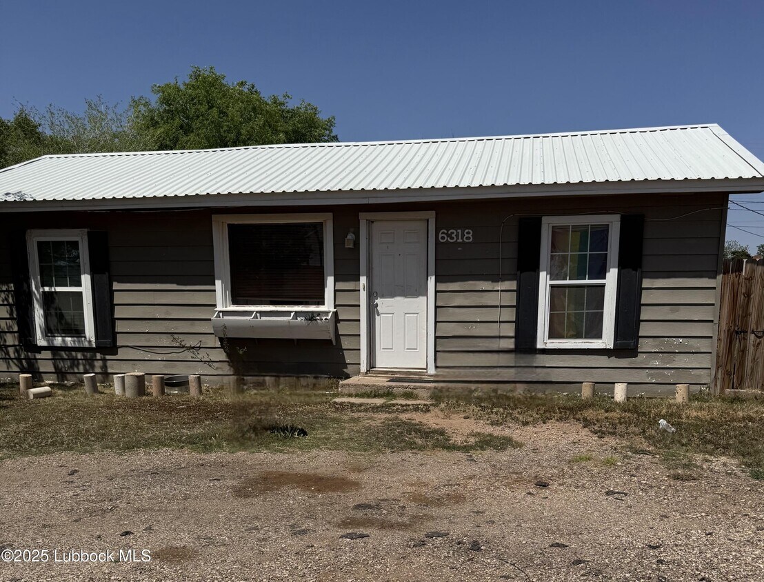 Foto principal - 6318 25th St