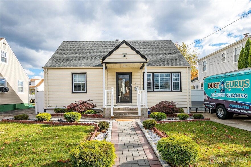 Foto principal - 14 Linden St