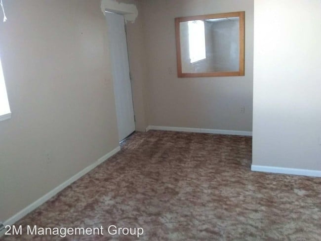 Building Photo - 1103 37th Street Ext