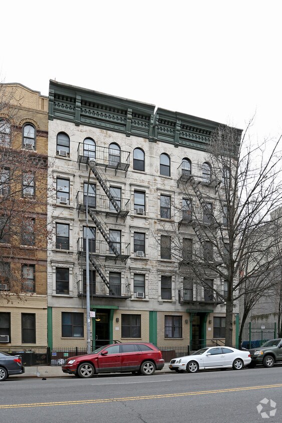 Building Photo - 315 W 116th St