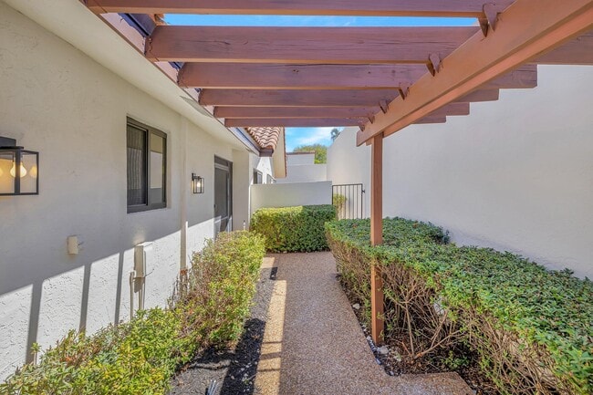 Building Photo - 21440 Campo Allegro Dr