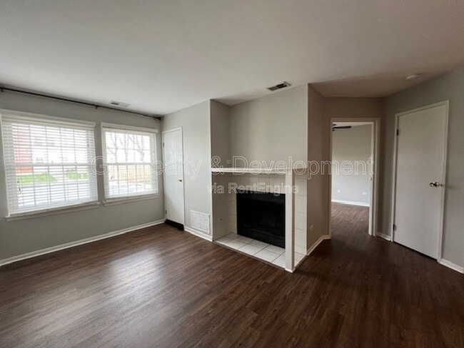 Building Photo - 1251 Wyndham Dr