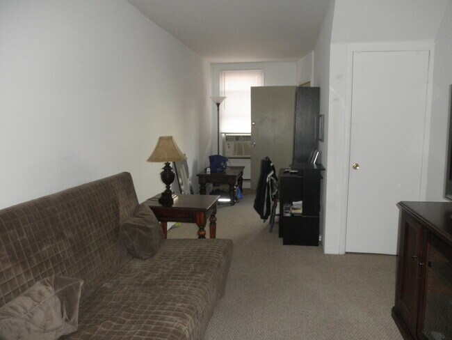 Foto del edificio - 1013 S. East Ave.