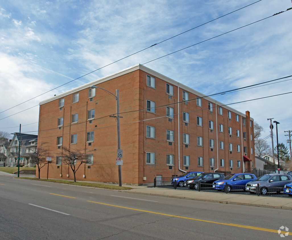 Building Photo - Plumwood Terrace