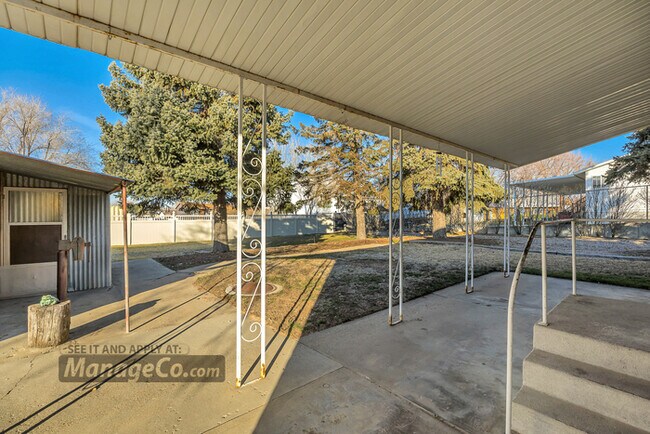 Foto del edificio - Freshly Renovated Clearfield Rambler | Move-In Ready