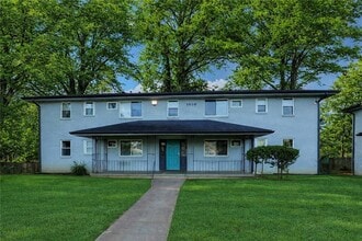 Building Photo - 2829 Belvedere Ln