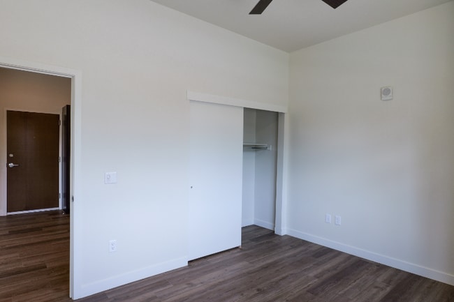 Foto del edificio - 225 S Wadsworth Blvd