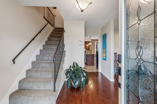 Building Photo - 109 Cloverdale Ct