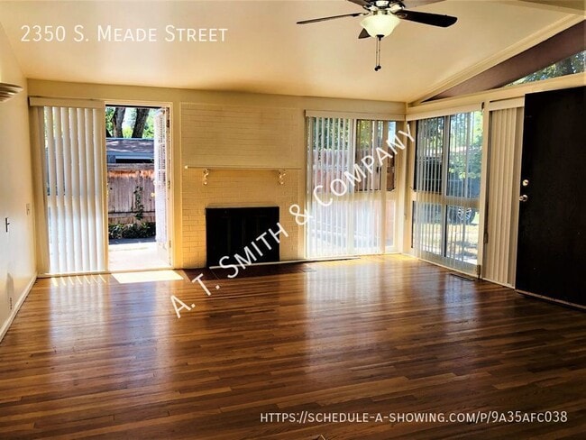 Building Photo - 3 Bedroom, Mid-Century Modern Home in Harv...