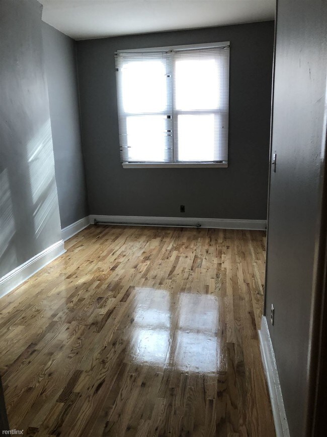 Building Photo - 2 br, 1 bath  - 6719 Forest Ave