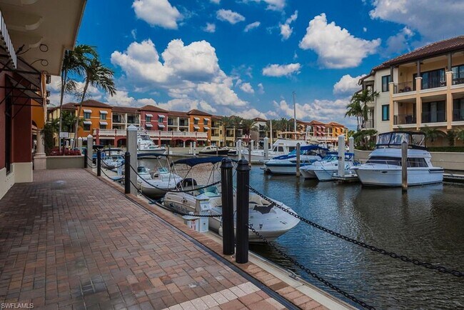 Foto del edificio - *** WEEKLY RENTALS HERE AT THE COTTAGES OF...