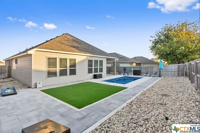 Building Photo - 1112 Pinwheel Dr
