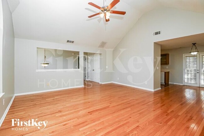 Foto del edificio - 4634 Idlewood Park