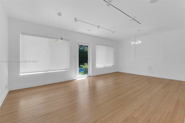 Foto del edificio - Northeast 99th Street, Miami Shores, FL 33138 - 3 BR 2.5 BA house