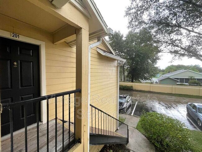 Foto del edificio - 8653 Mallard Reserve Dr