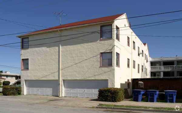 Foto del edificio - 185 Belleview Dr