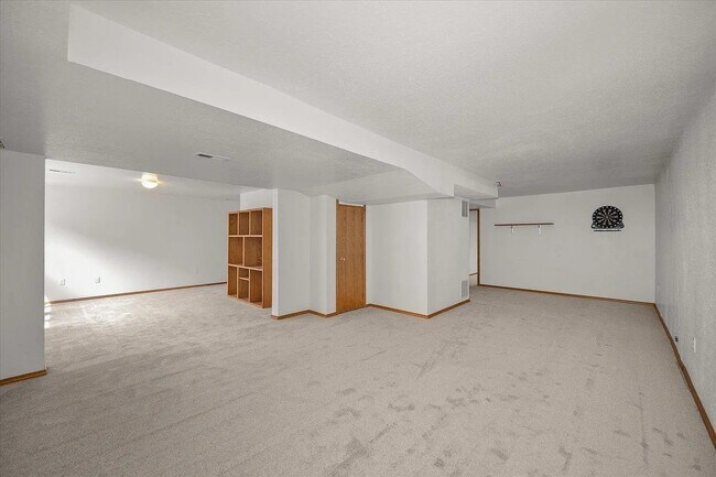 Building Photo - 3415 S Morrill Dr