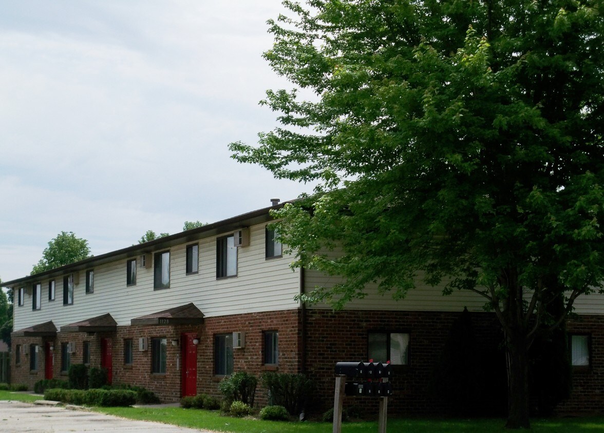 Primary Photo - 1114 N Buchanan St