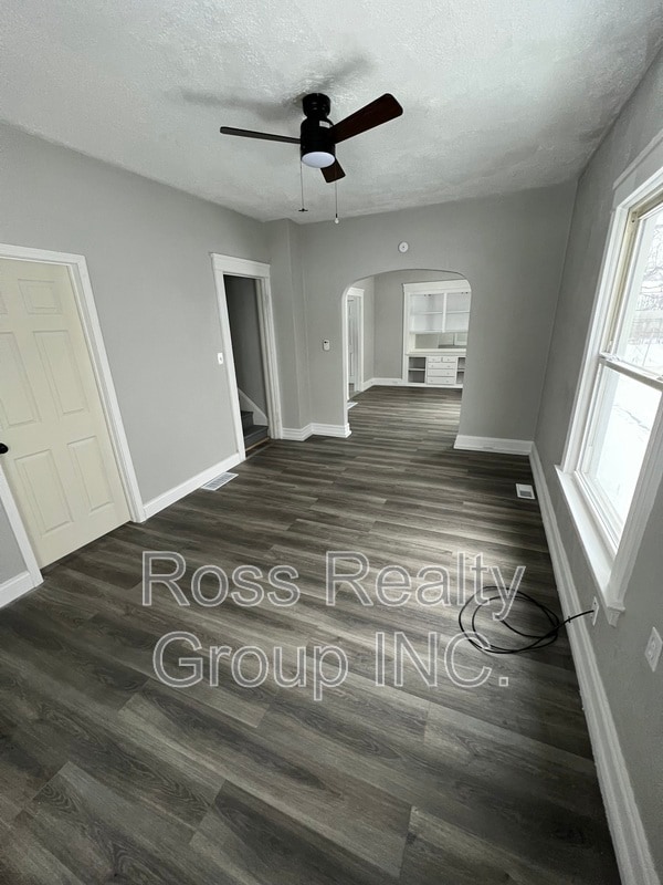 Foto del edificio - 1040 Campbell St