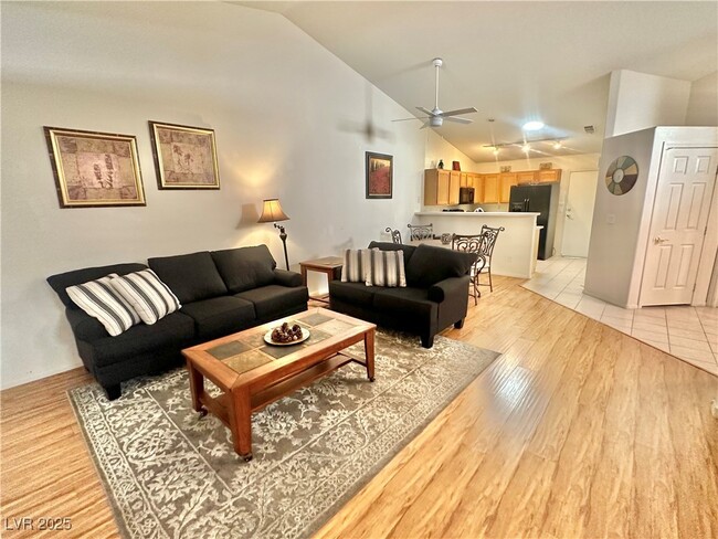 Foto del edificio - 9708 Fionna Ln