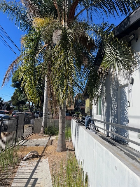 Photo - 823 W 43rd Pl