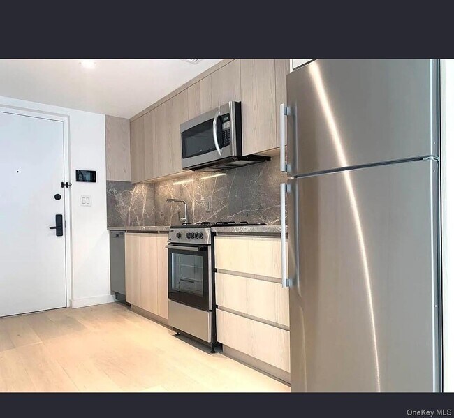 Foto del edificio - 567 Ocean Ave